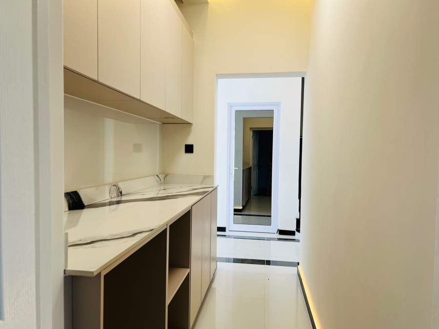 4 Bedroom Property for Sale in Sandown Western Cape